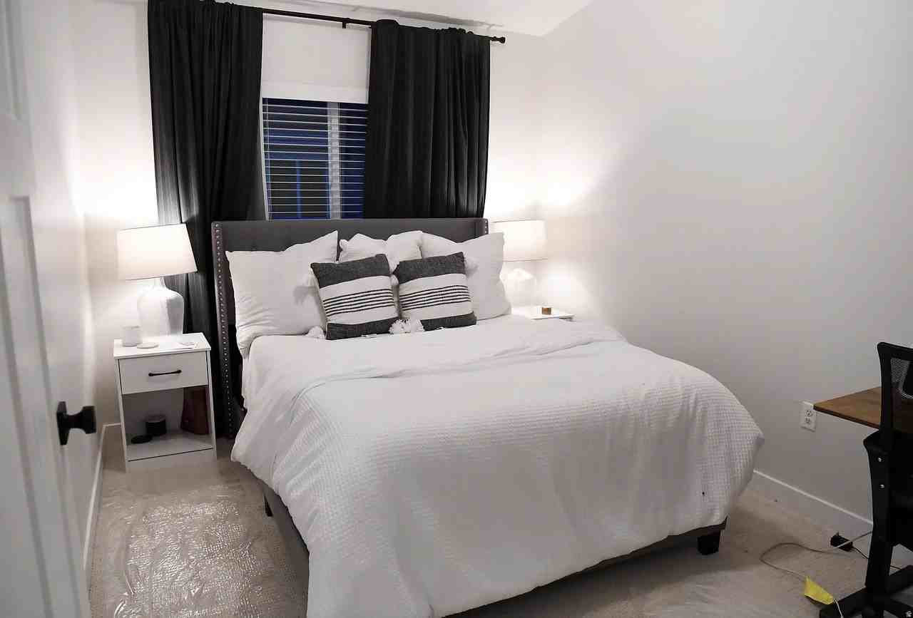 1099 W Emerald Pools Ln - Photo 5 of 18