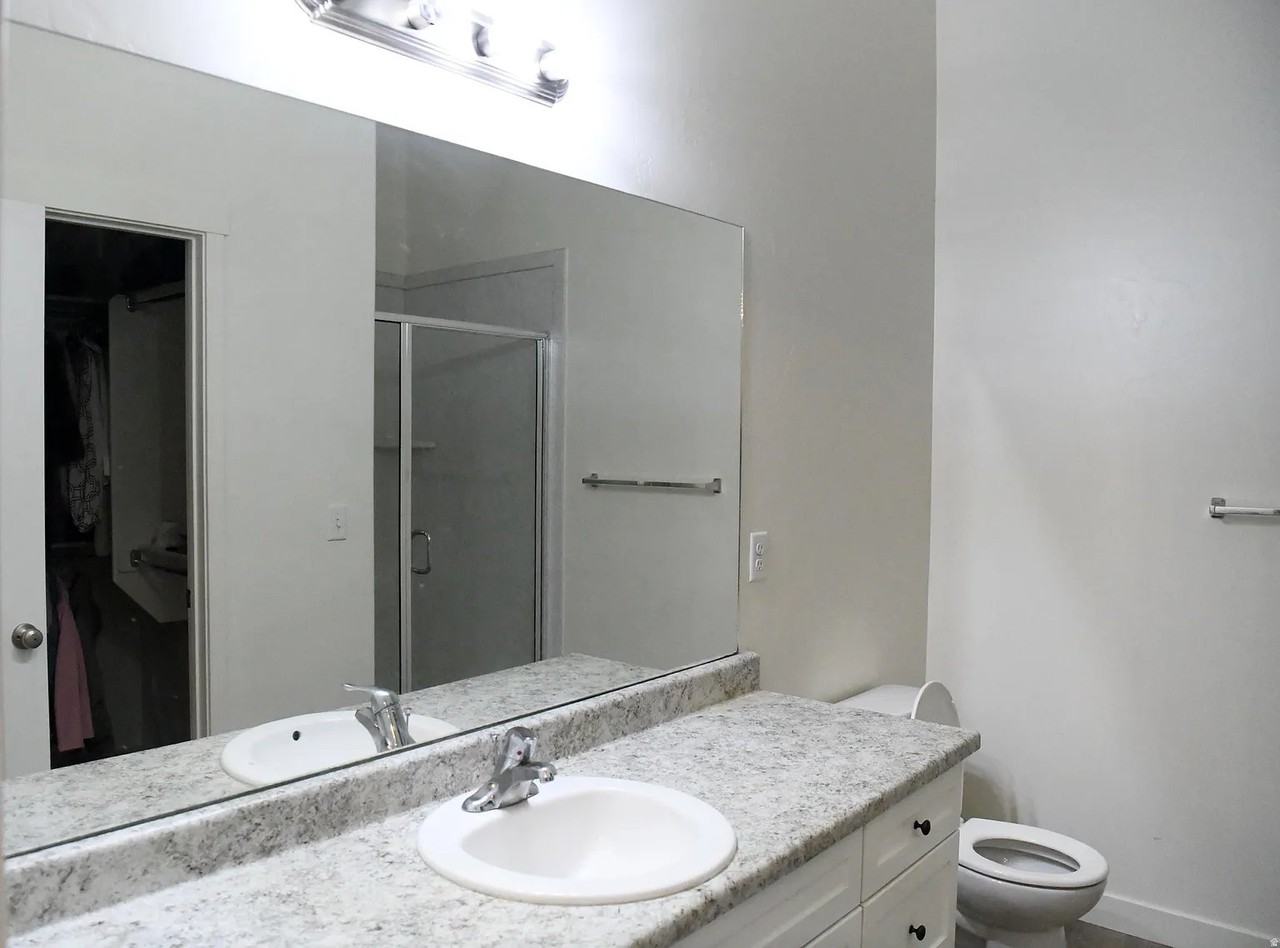 1099 W Emerald Pools Ln - Photo 7 of 18