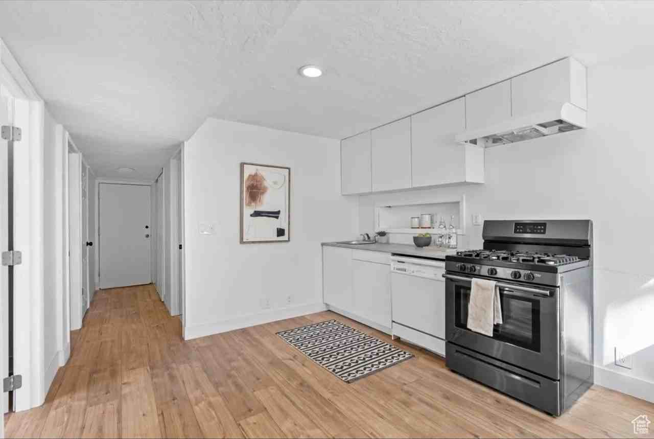 5649 S Bree St - Photo 2 of 5