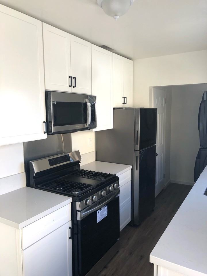 2106 Vallejo St #5 - Photo 3 of 14