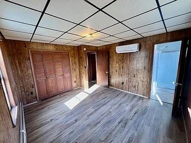 223 Carbon St - Photo 3 of 15