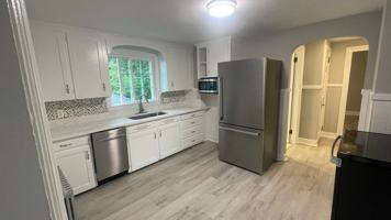 featured image of 7 East St #2