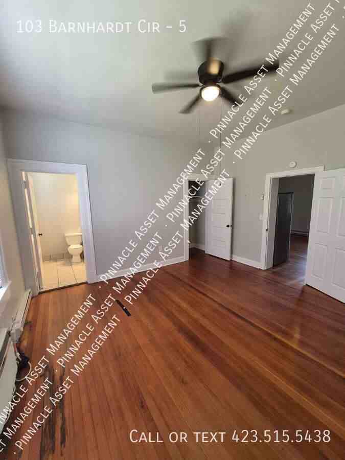 103 Barnhardt Cir #5 - Photo 4 of 14