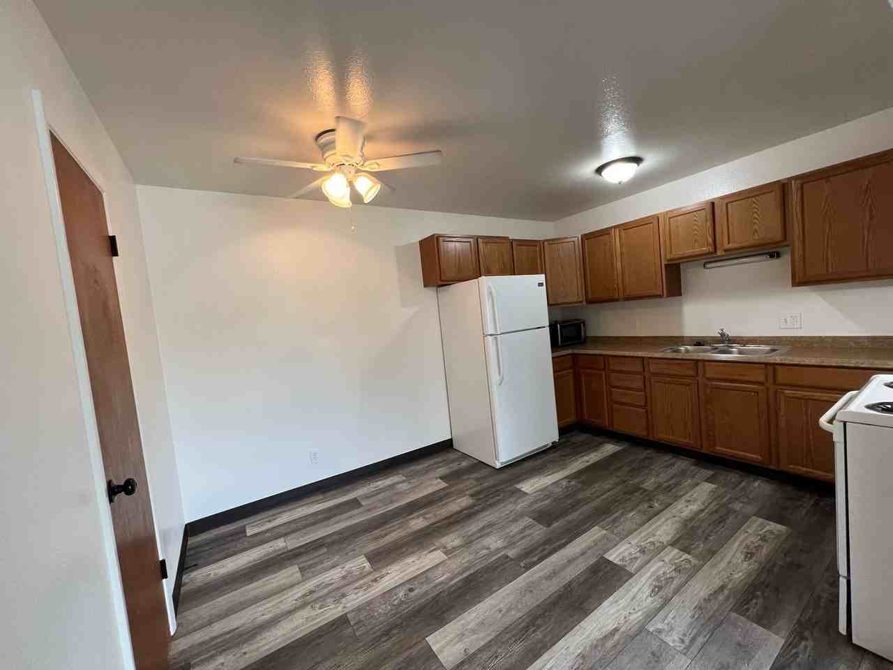 915 Walnut St Bldg D #D008 - Photo 3 of 13