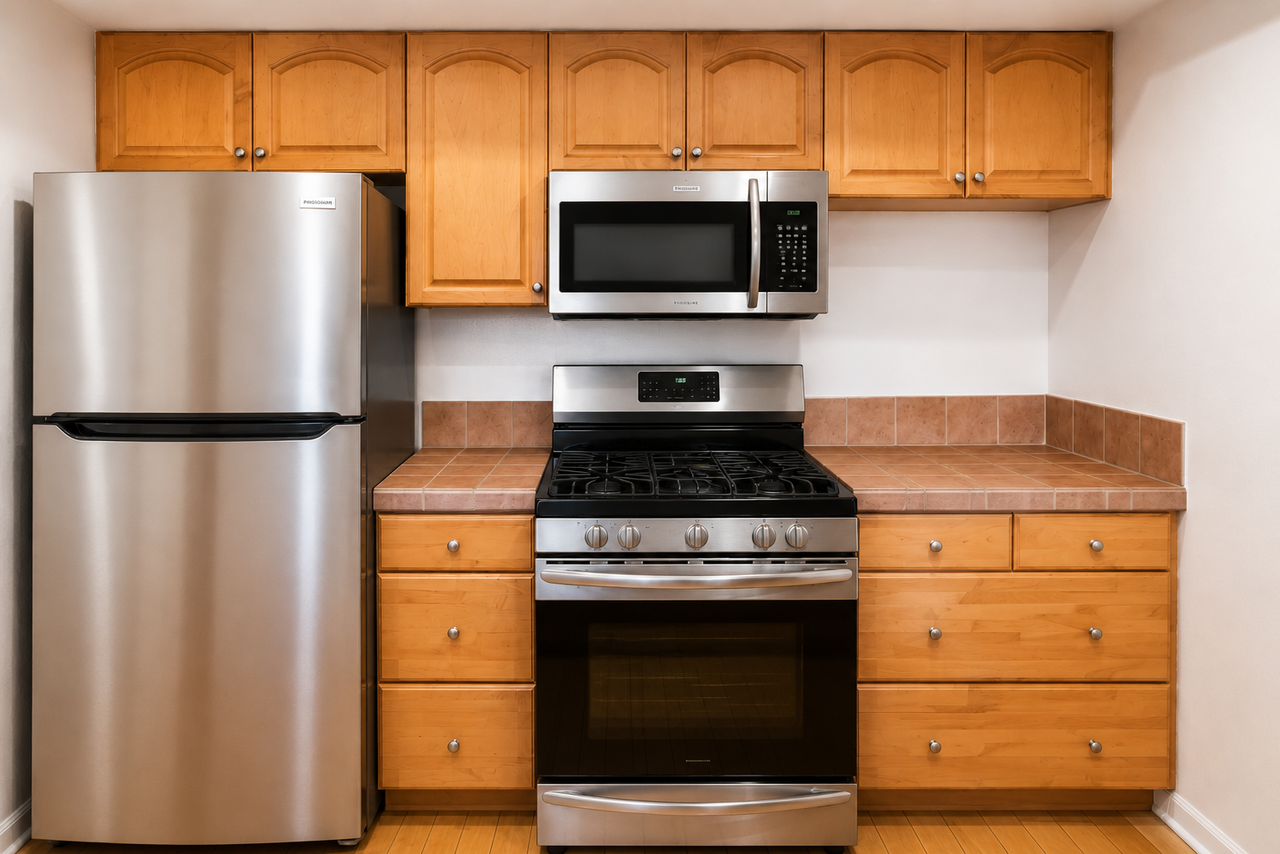 7307 Haskell Ave #4 - Photo 4 of 15