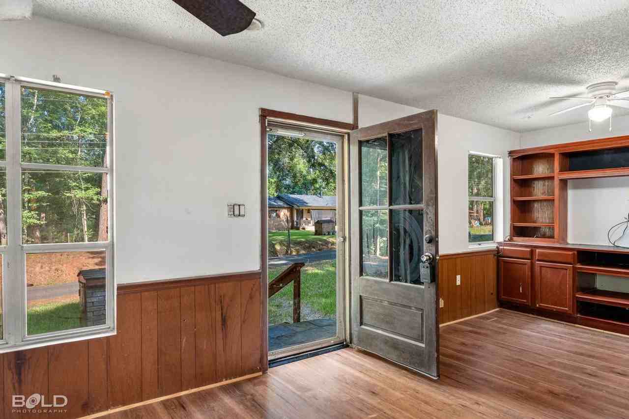 4314 Kristin Dr - Photo 5 of 20
