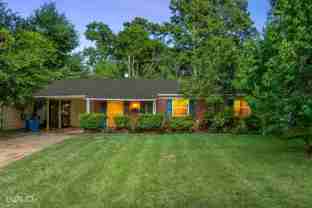 9419 Normandie Dr - Photo 1 of 1