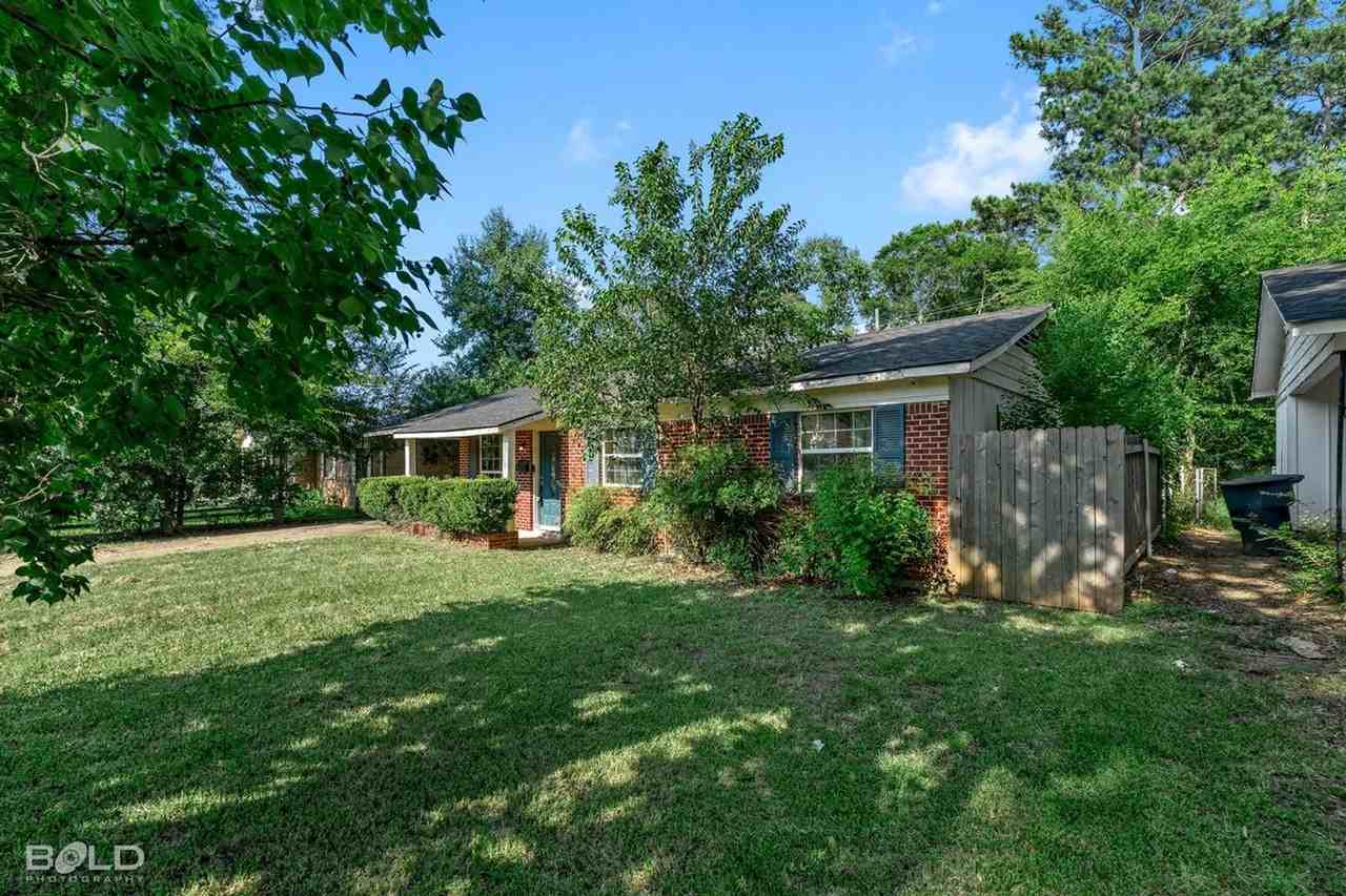 9419 Normandie Dr - Photo 4 of 21