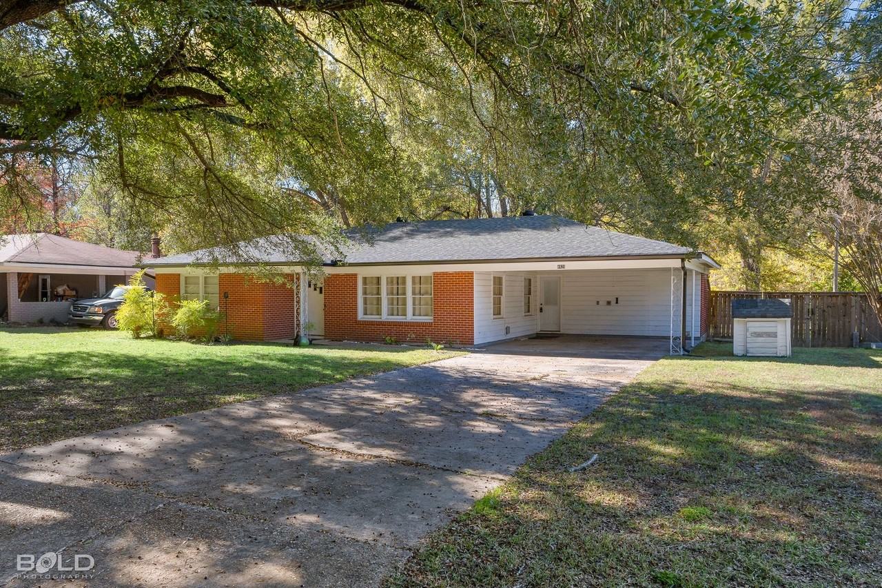 8920 Acacia Ln - Photo 2 of 28