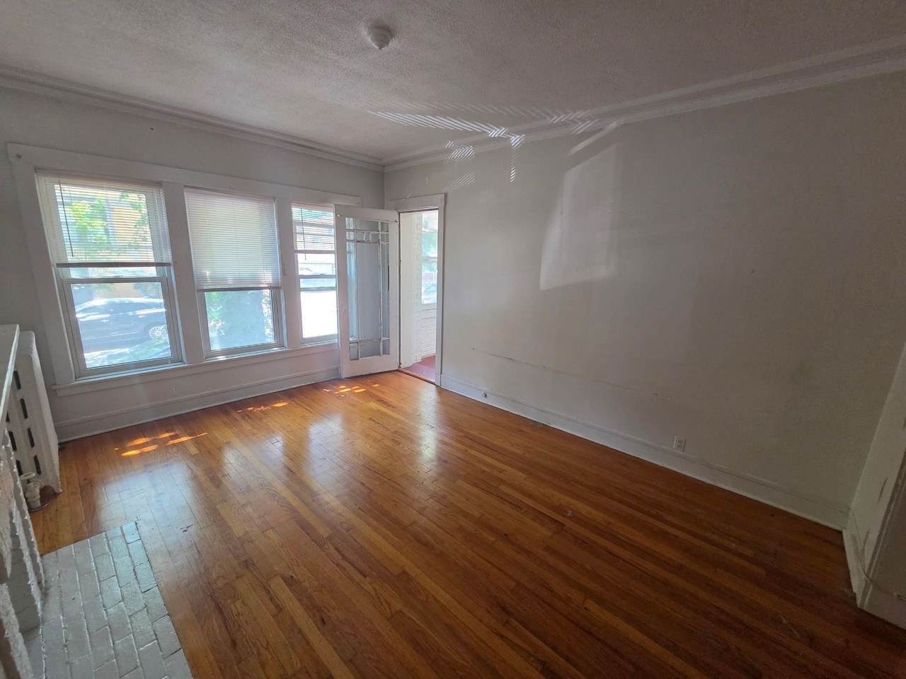 1308 W Rosemont Ave - Photo 4 of 13