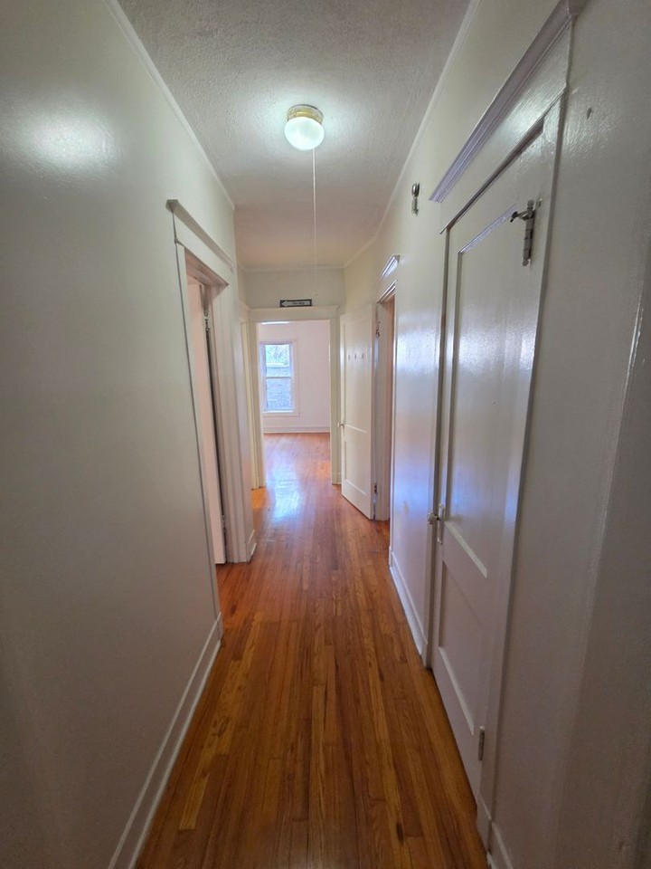 1308 W Rosemont Ave - Photo 6 of 13