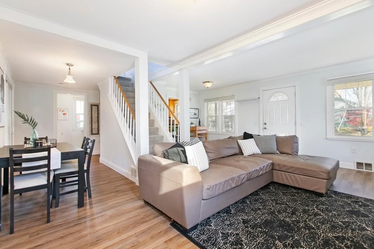 2909 Meadow Ln - Photo 5 of 19