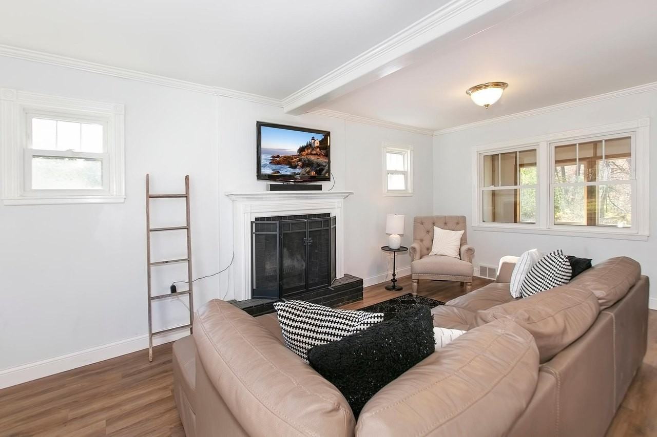 2909 Meadow Ln - Photo 6 of 19
