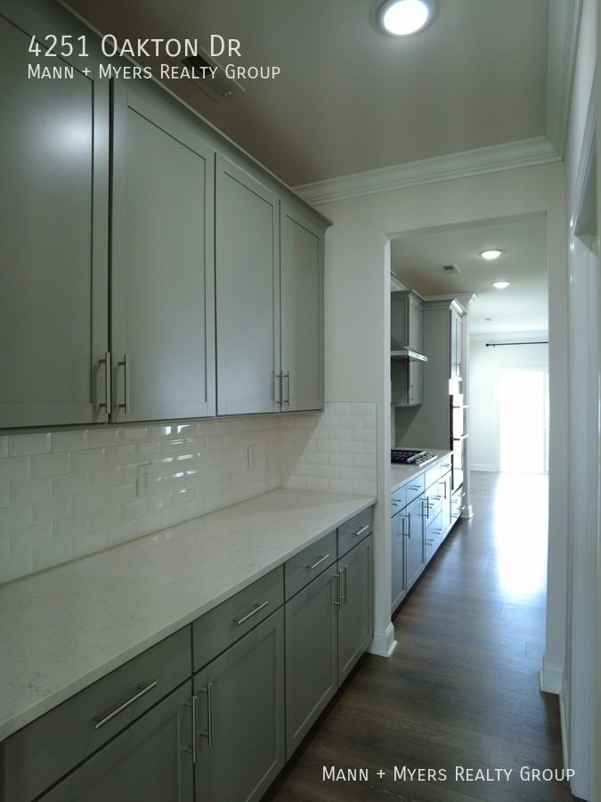4251 Oakton Dr - Photo 5 of 50