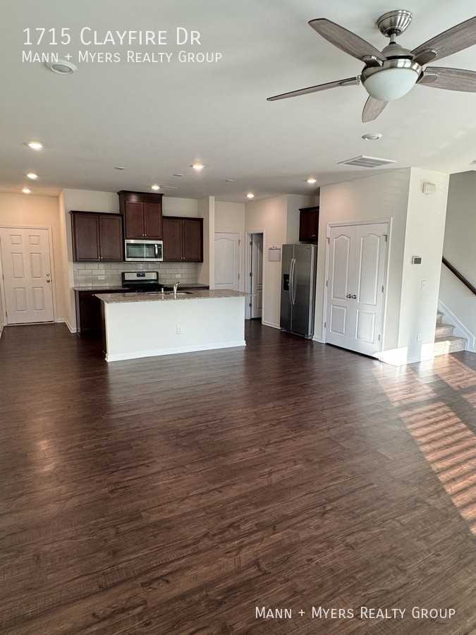 1715 Clayfire Dr #1 - Photo 4 of 21
