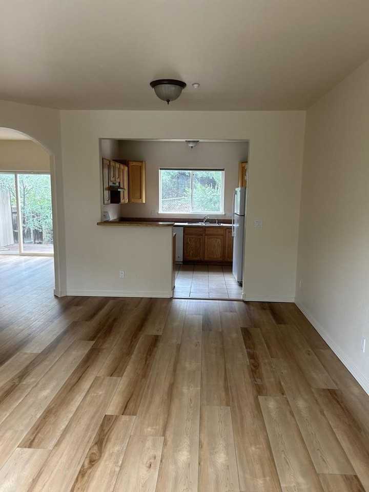 3150 Quasar St - Photo 6 of 17