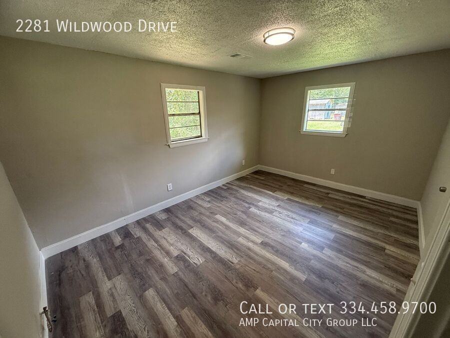 2281 Wildwood Dr - Photo 4 of 12