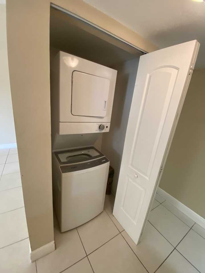 2667 Nw 33rd St Apt 2413 - Photo 2 of 26