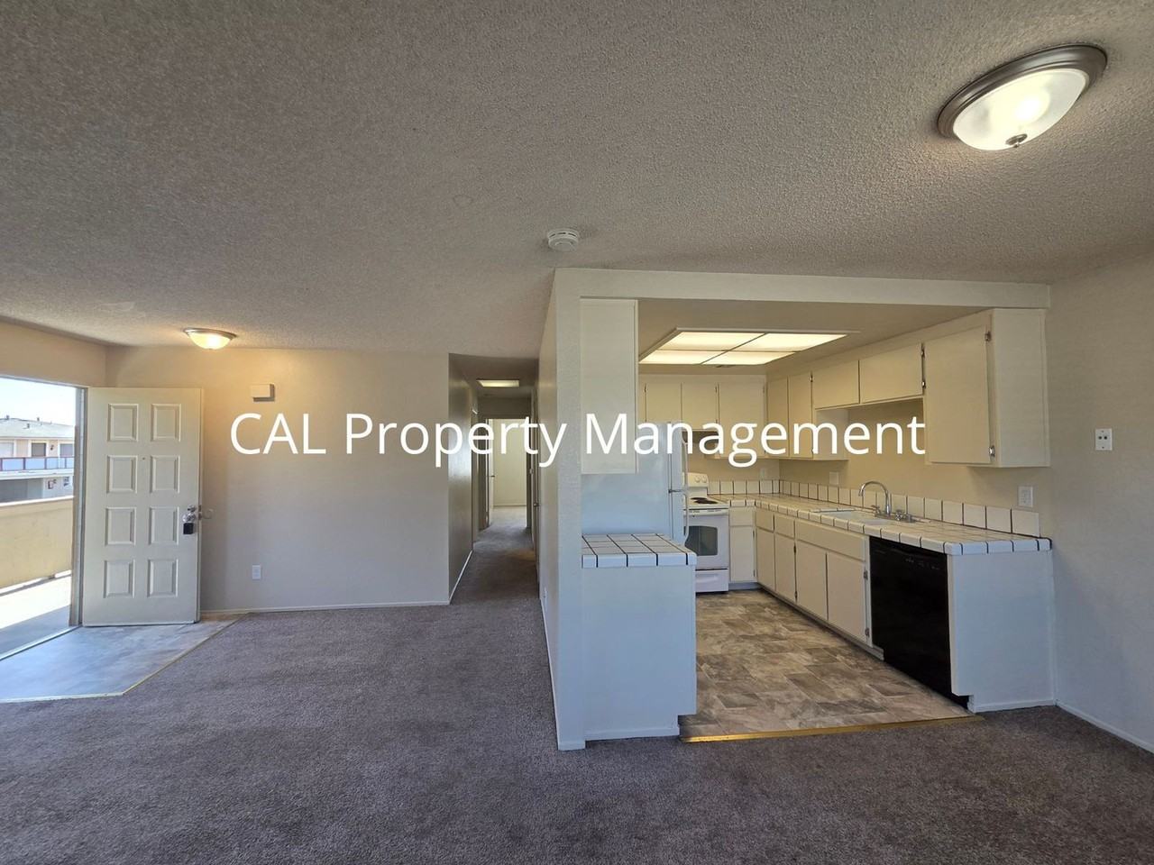 1841 Cherokee Dr - Photo 3 of 15