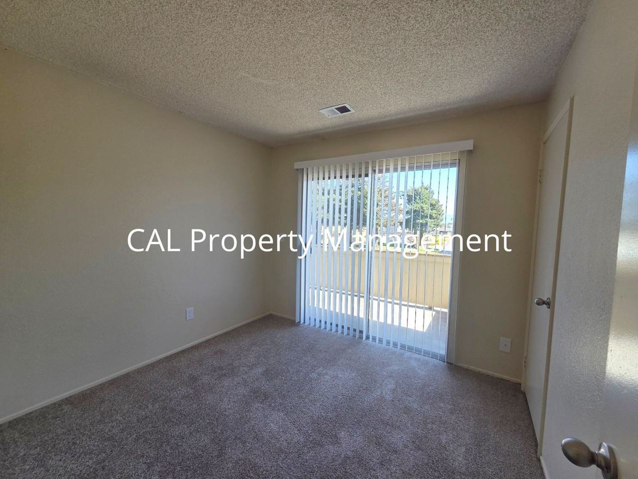 1841 Cherokee Dr - Photo 5 of 15