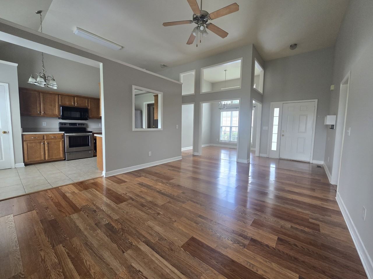 2229 Dewey Dr #1 - Photo 3 of 12
