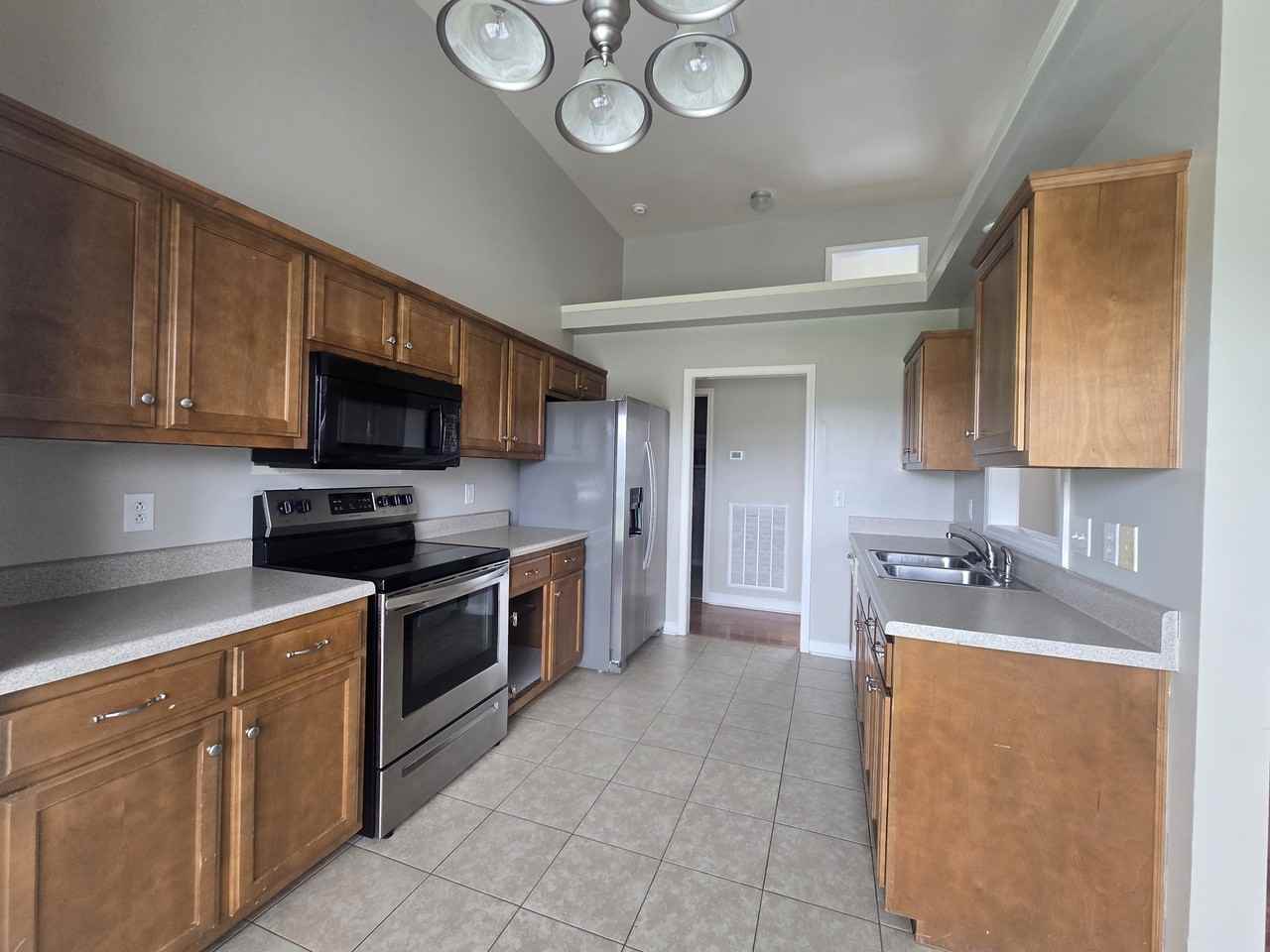 2229 Dewey Dr #1 - Photo 6 of 12