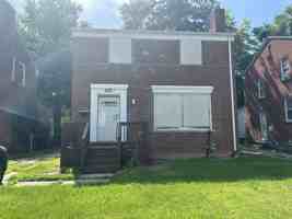 featured image of 15713 Vaughan St