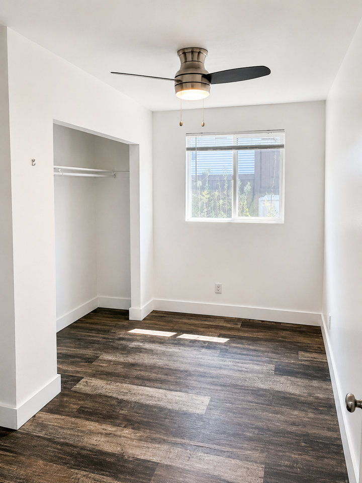 1721 E Fort Union Blvd #1 - Photo 5 of 30