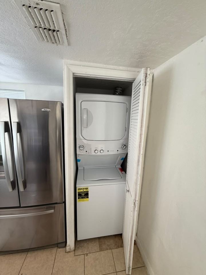 833 Caribbean Dr #A - Photo 7 of 49