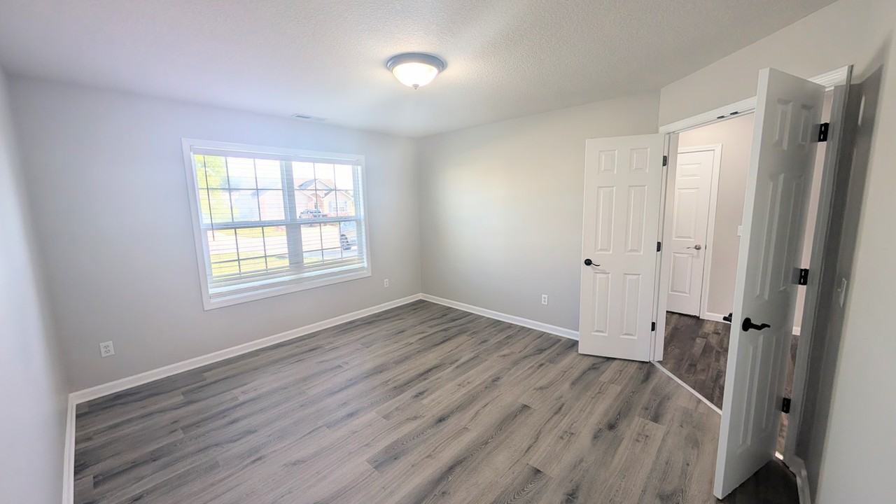 10151 Greenmoor Drive - Photo 5 of 29