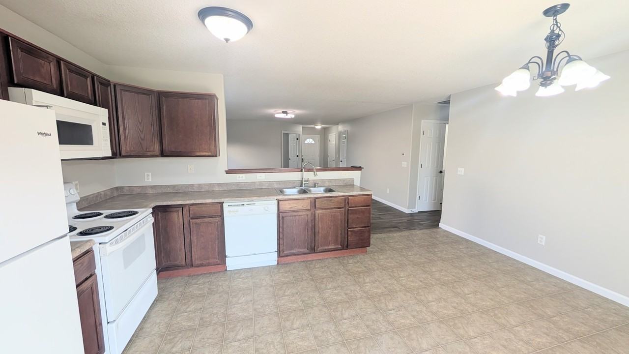 10151 Greenmoor Drive - Photo 7 of 29