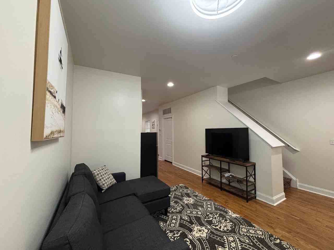 4080 Spring Garden St #2R - Photo 5 of 46