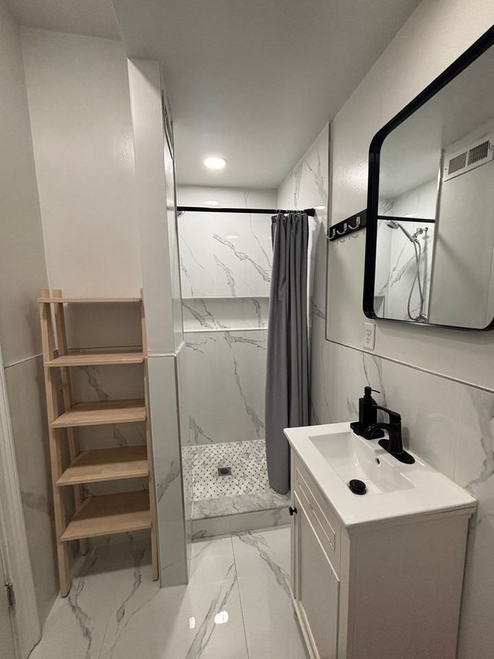 4080 Spring Garden St #2R - Photo 7 of 46