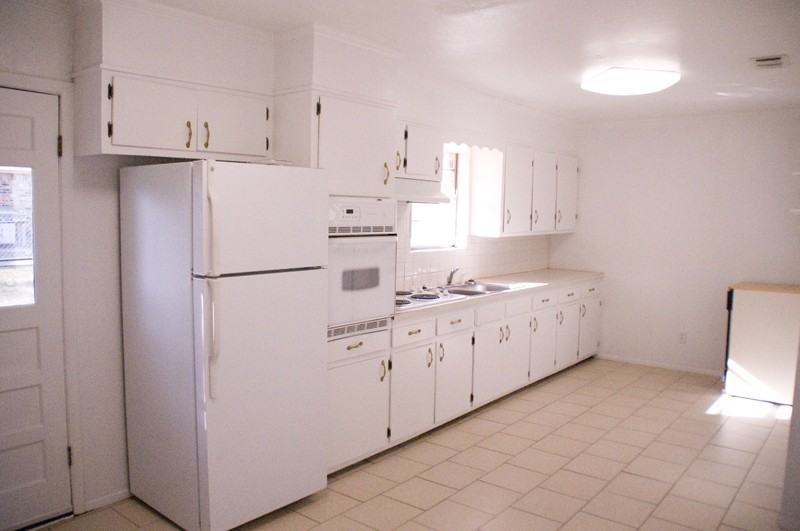 590 N Donna St #1 - Photo 3 of 9