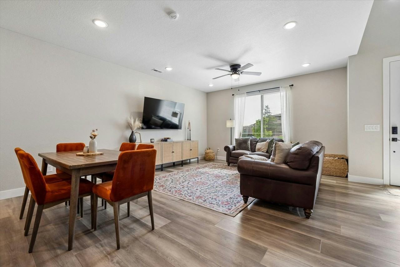 16440 Alzere Place - Photo 4 of 24