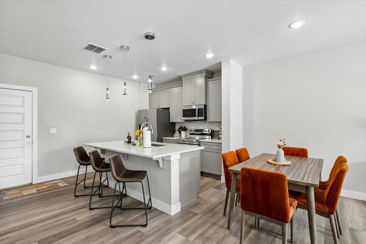 16440 Alzere Place - Photo 5 of 24