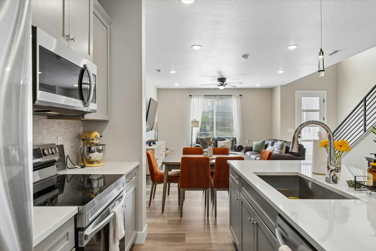16440 Alzere Place - Photo 6 of 24