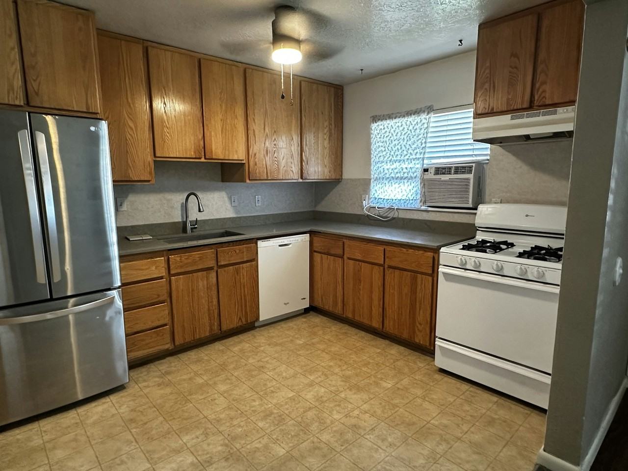 2711 Orchard Drive, Unit 1 - Photo 3 of 7