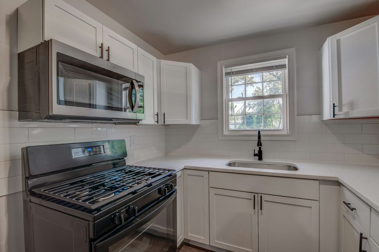 1651 West 40th Avenue - Photo 7 of 11