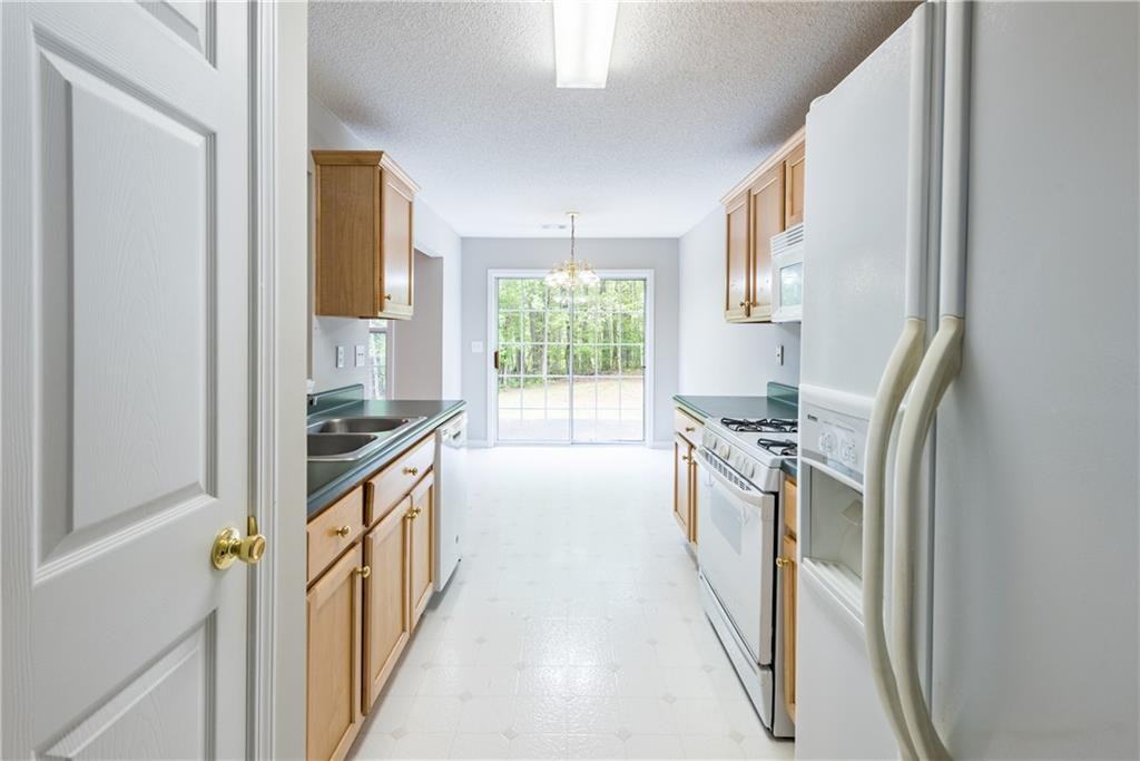 227 Westwind Dr #1 - Photo 4 of 13