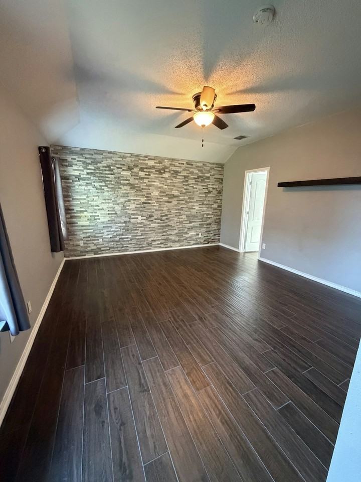 116 Enchanted Forest Dr - Photo 4 of 20