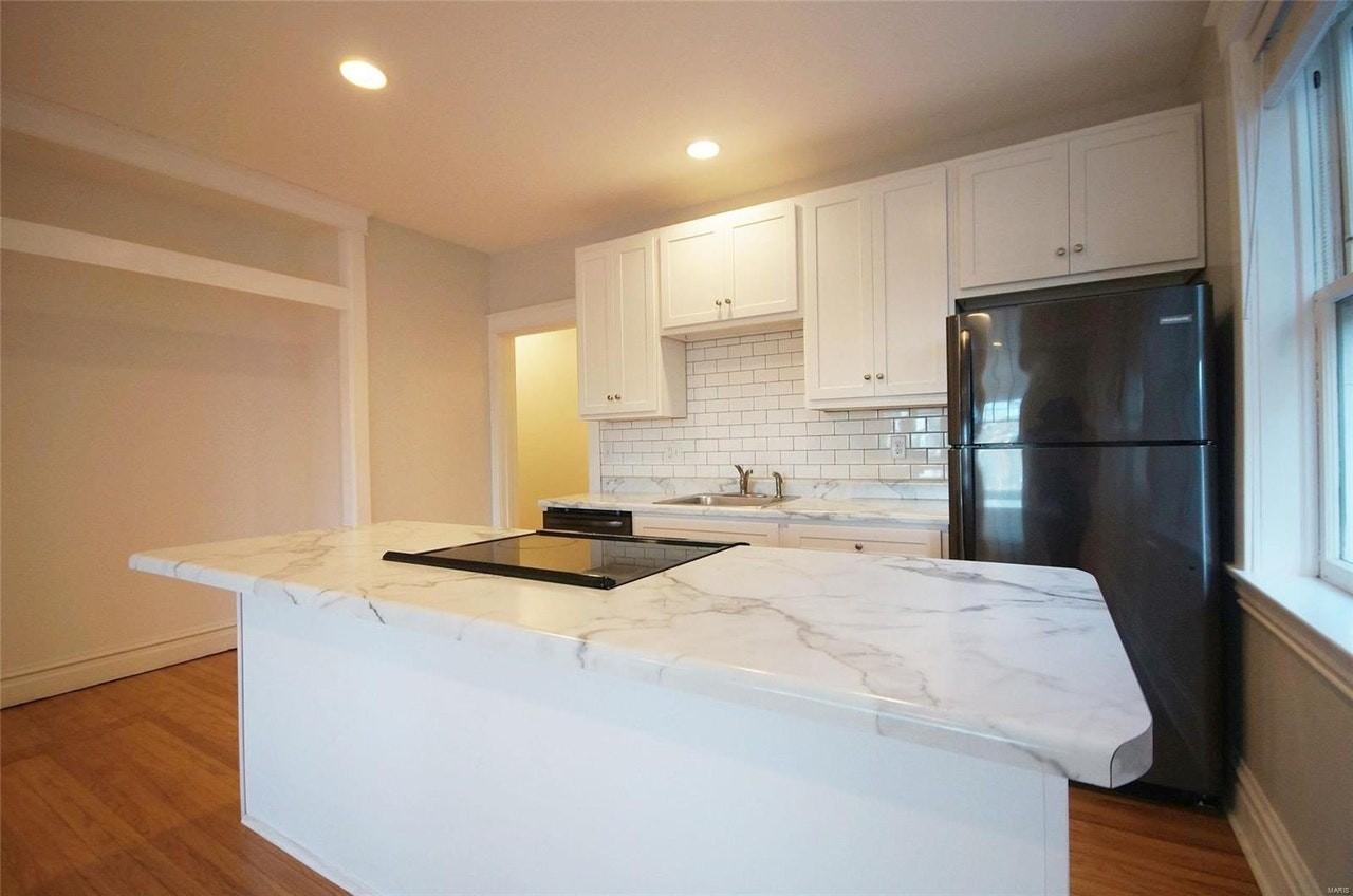 1917 Alfred Avenue, Unit 2N - Photo 5 of 11