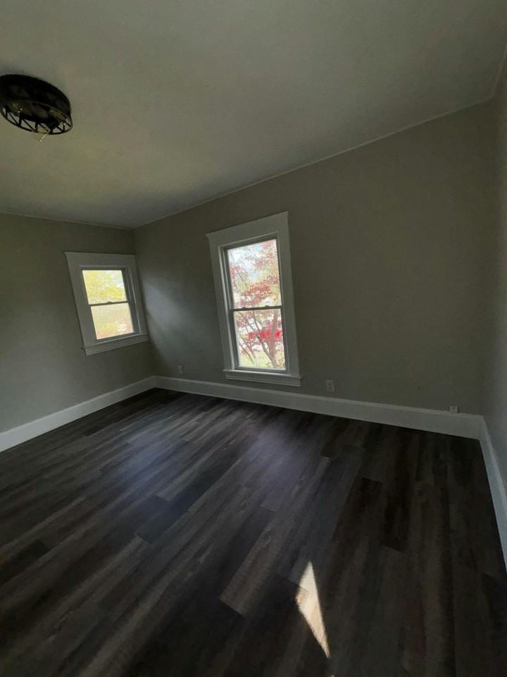 320 10th Street - Photo 5 of 27