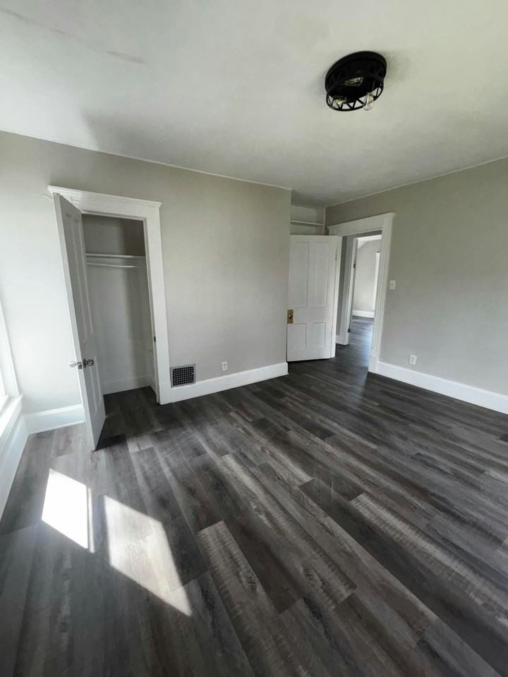 320 10th Street - Photo 6 of 27