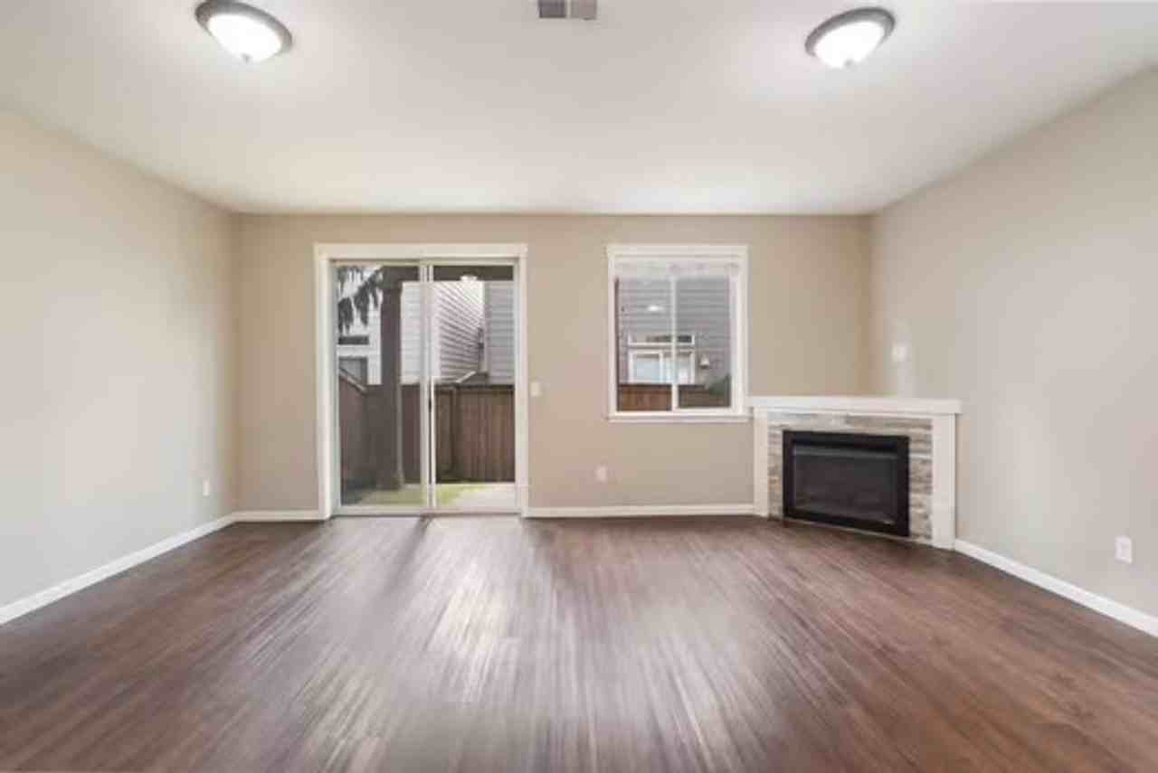 2605 Ne 131st Ct - Photo 3 of 16