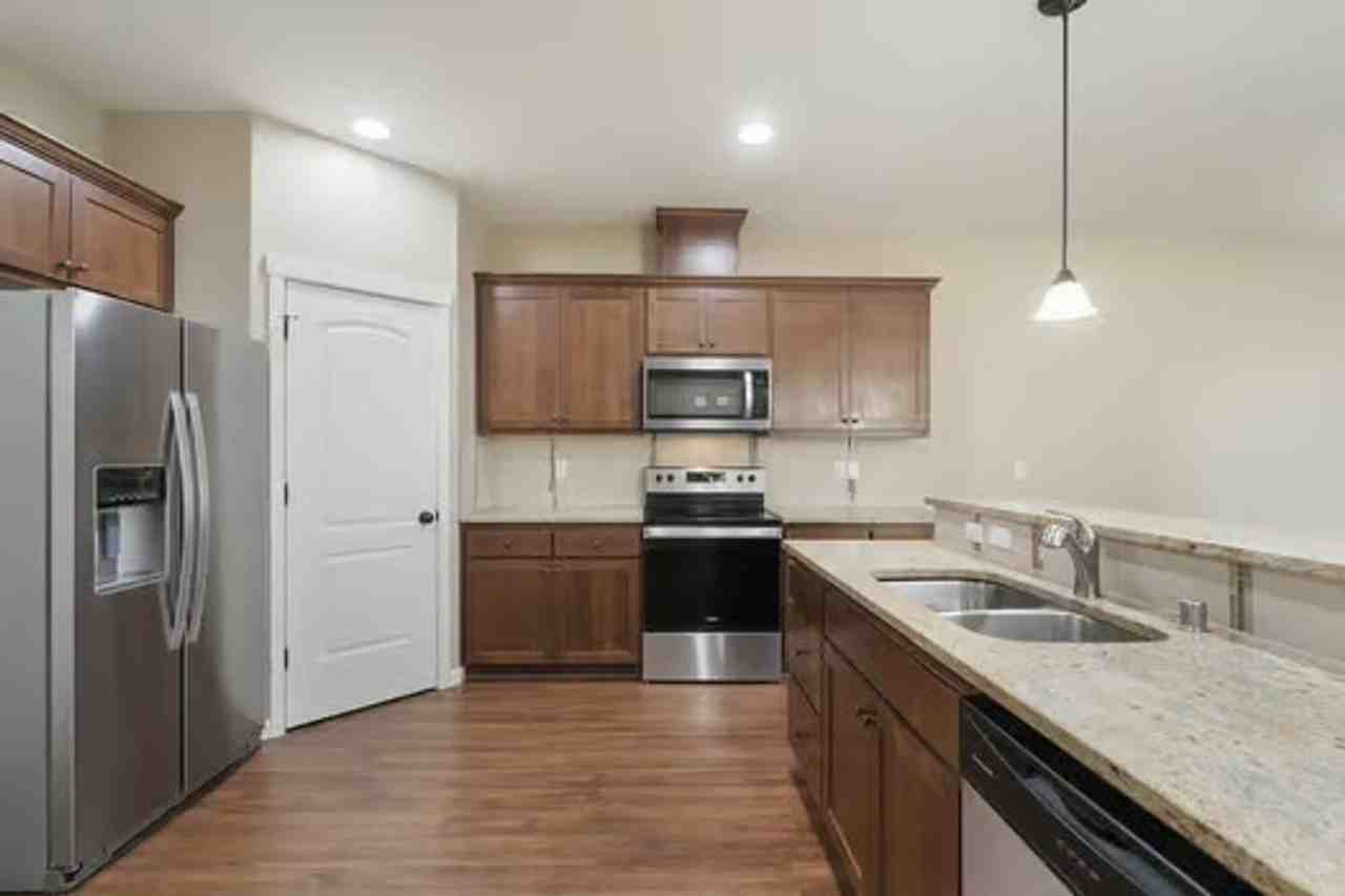 2605 Ne 131st Ct - Photo 4 of 16