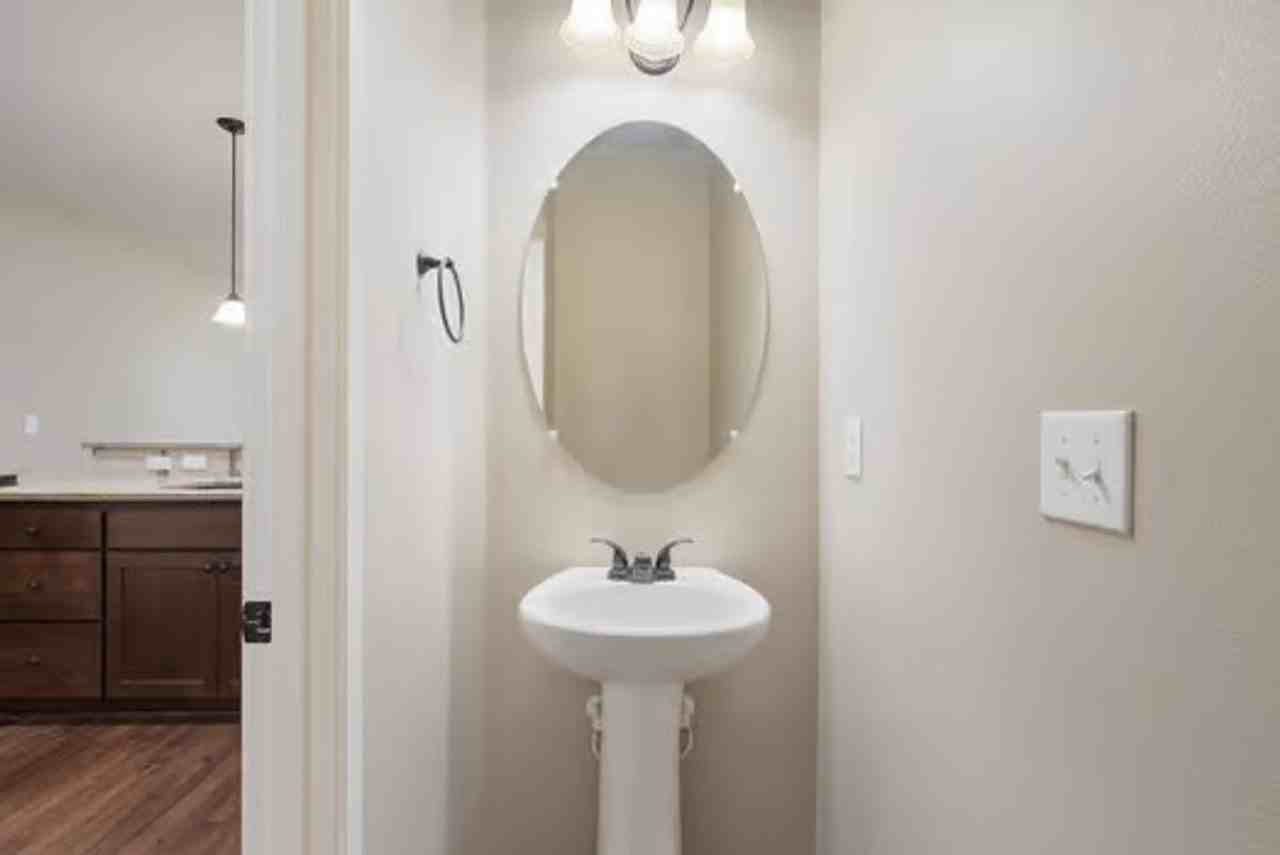 2605 Ne 131st Ct - Photo 6 of 16