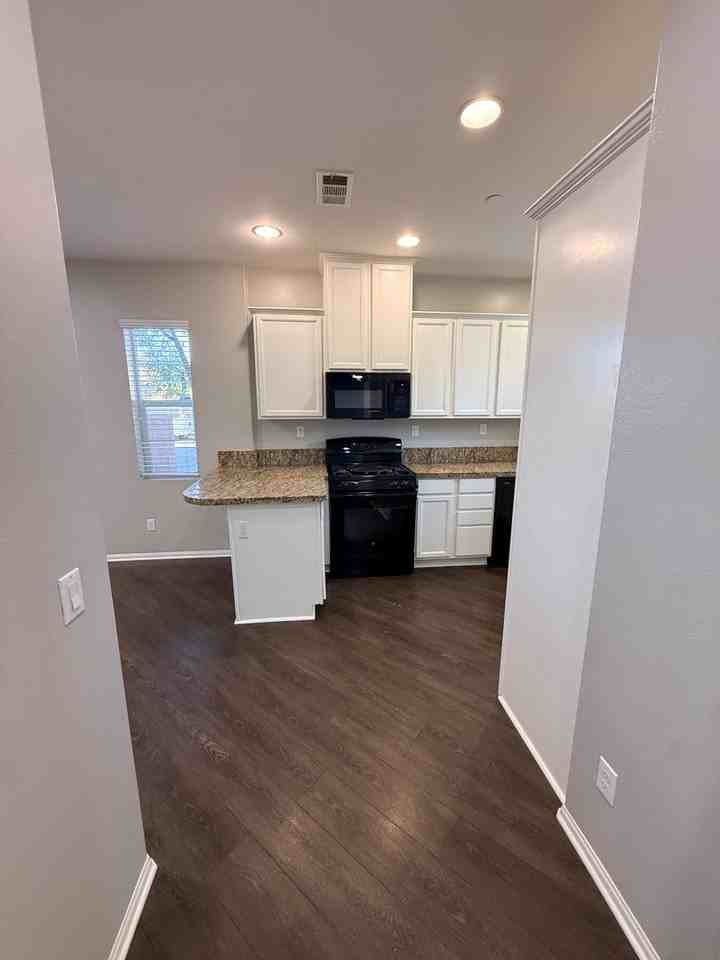 37350 Paseo Tulipa - Photo 4 of 18