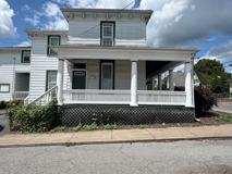 702 Nelson St - Photo 1 of 1