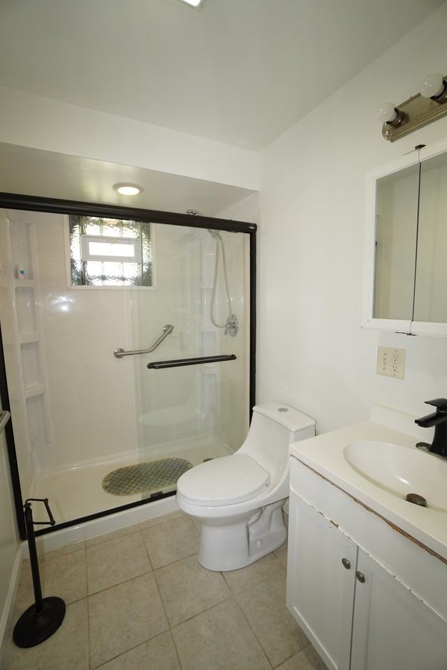 1092 Greentree Rd #1 - Photo 6 of 9